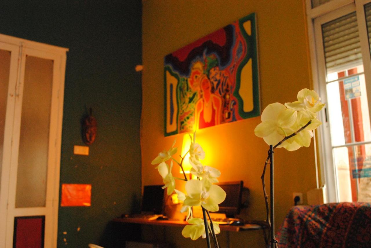 Casa Babylon Backpakers Hostel Малага Екстер'єр фото