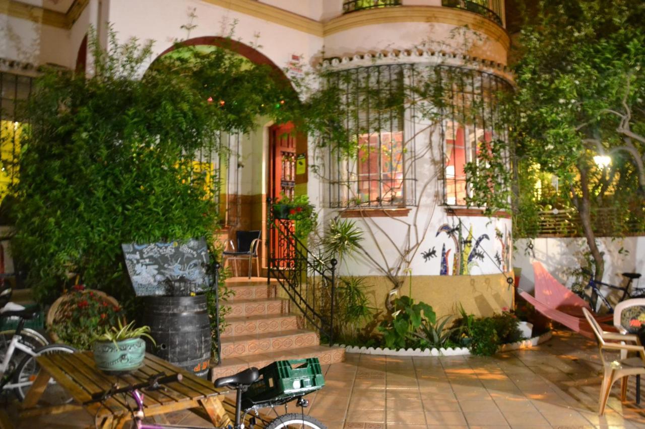 Casa Babylon Backpakers Hostel Малага Екстер'єр фото