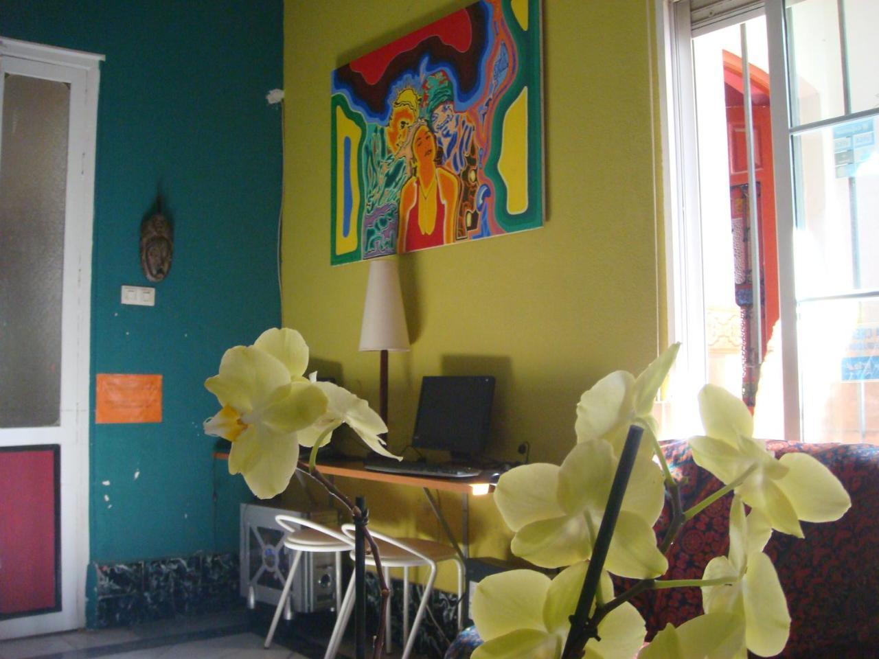 Casa Babylon Backpakers Hostel Малага Екстер'єр фото
