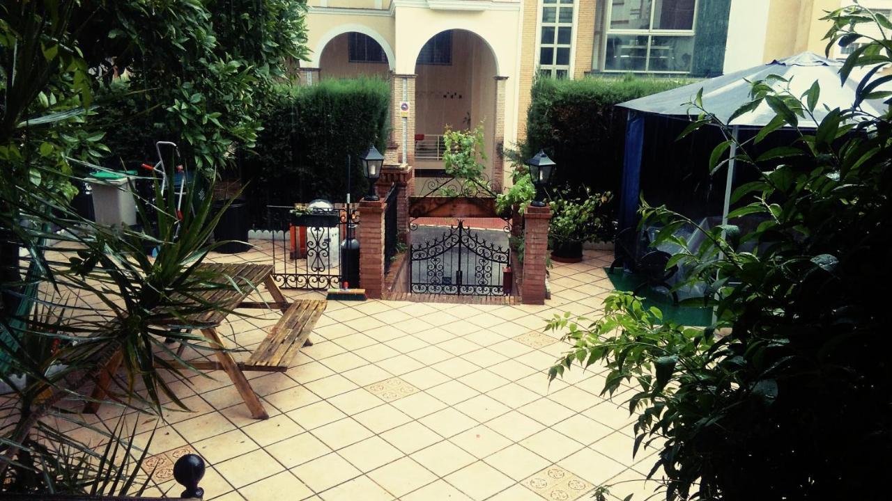 Casa Babylon Backpakers Hostel Малага Екстер'єр фото